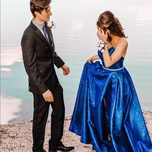 BEAUTIFUL Cinderella prom dress 💙✨